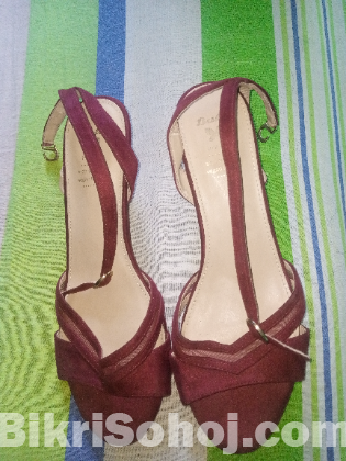 High heel for sale